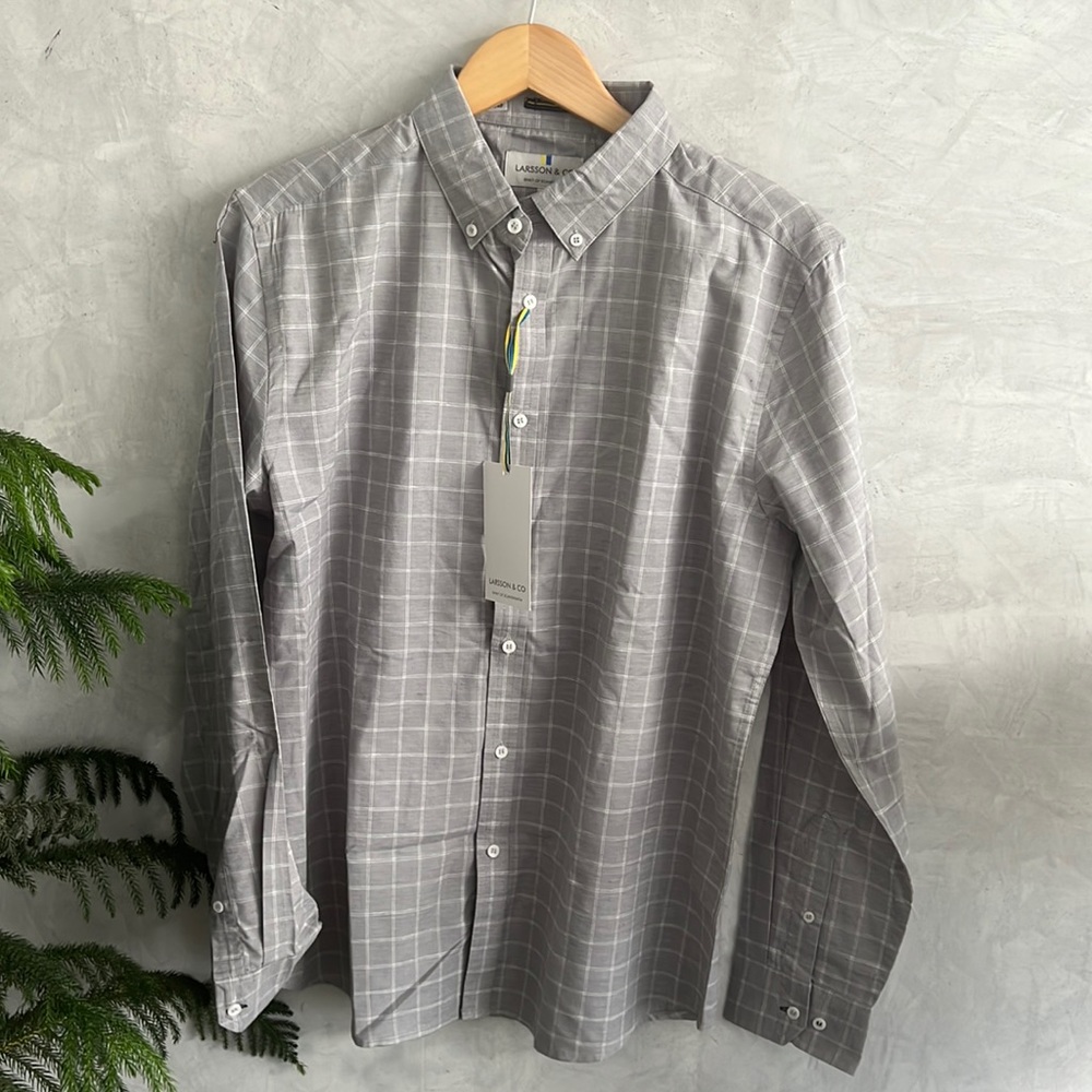 Larsson & Co Mens Grey Long Sleeve Button Down Dress Shirt. Size M NWT